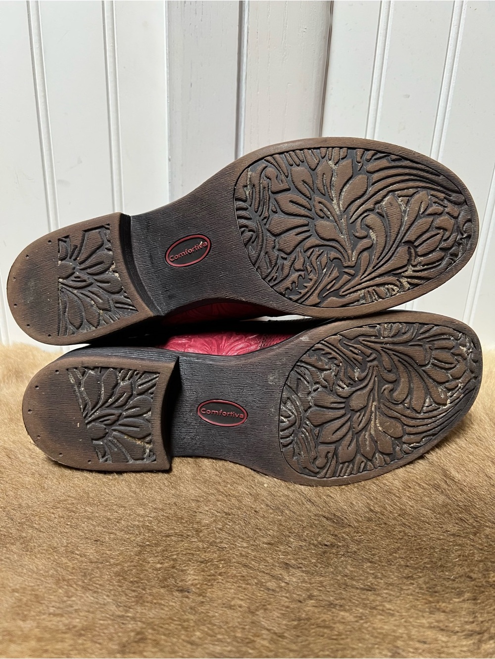 Comfortiva Western Tooled Leather Chelsea Ankle Boots 8 Booties - Picture 4 of 6